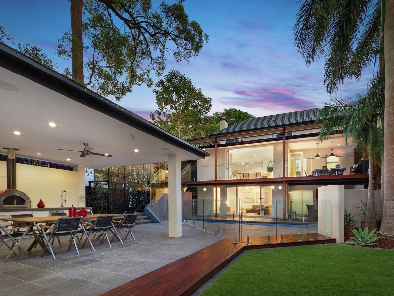 103 Ninth Avenue, St Lucia QLD 4067