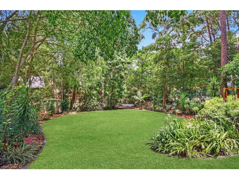 103 Ninth Avenue, St Lucia QLD 4067