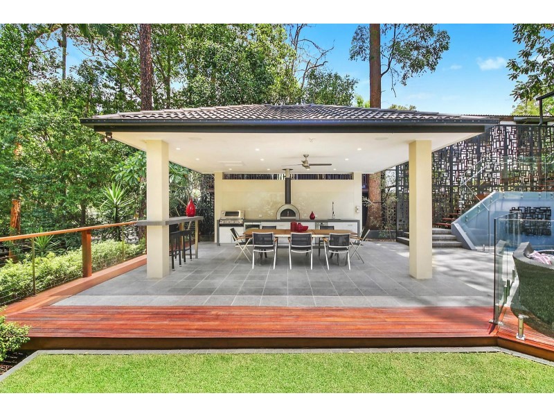 103 Ninth Avenue, St Lucia QLD 4067