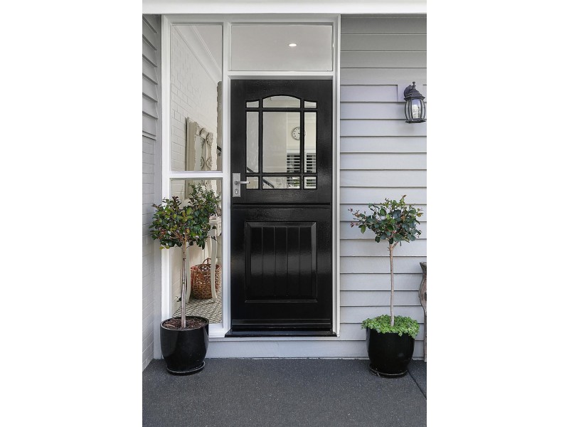 54 Meiers Road, Indooroopilly QLD 4068