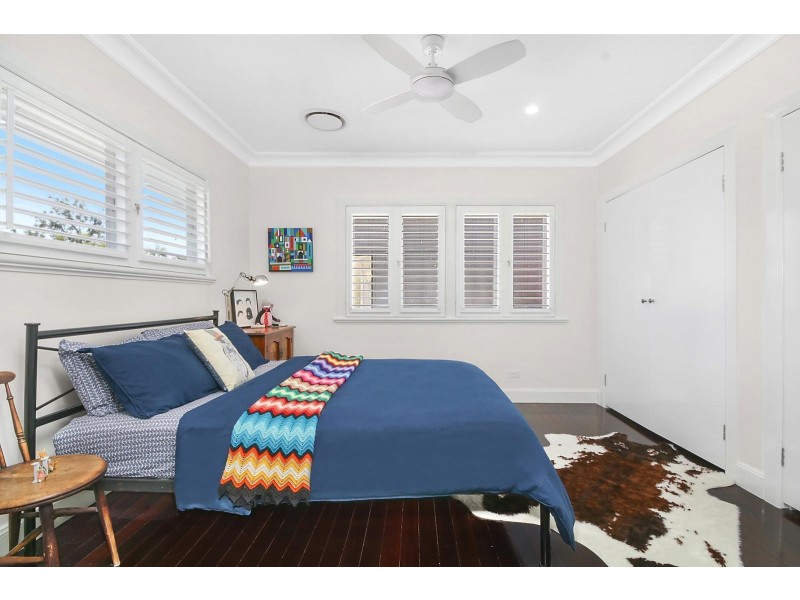 54 Meiers Road, Indooroopilly QLD 4068