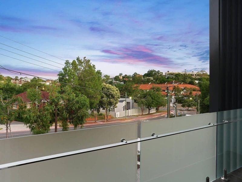 21 Bellevue Parade, Taringa QLD 4068