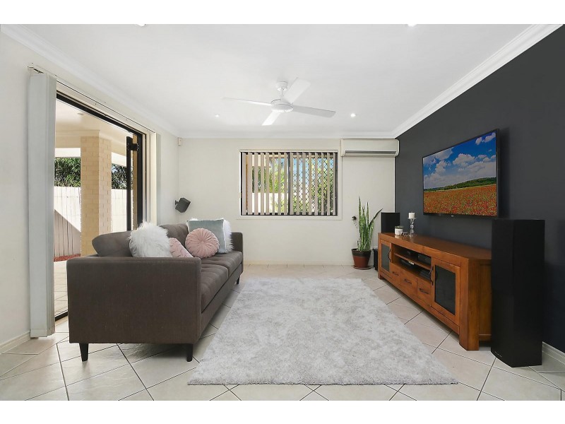 1 Caribou Crescent, Fitzgibbon QLD 4018