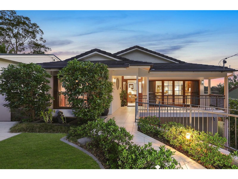 33 Highland Terrace, St Lucia QLD 4067