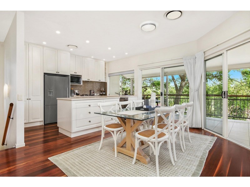 33 Highland Terrace, St Lucia QLD 4067