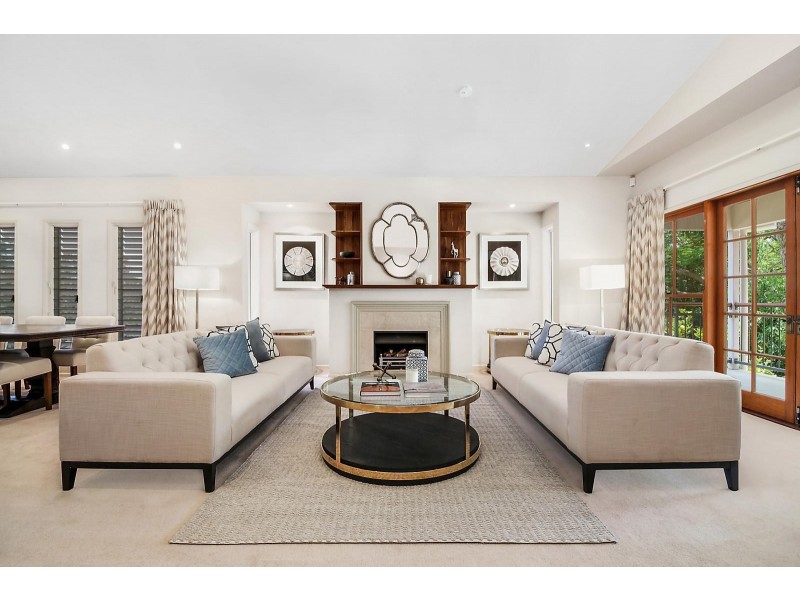 33 Highland Terrace, St Lucia QLD 4067