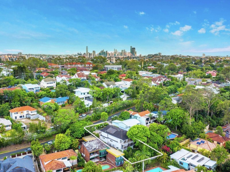 33 Highland Terrace, St Lucia QLD 4067