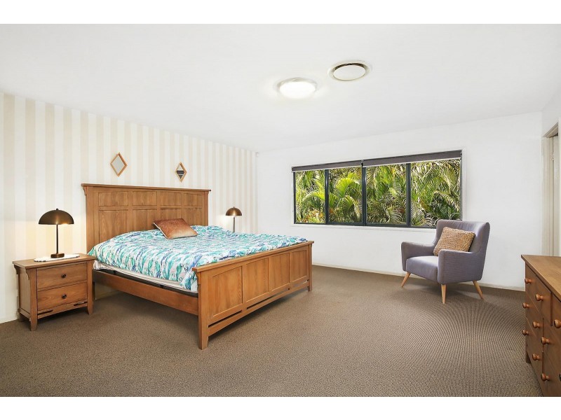 110 Jerrang Street, Indooroopilly QLD 4068