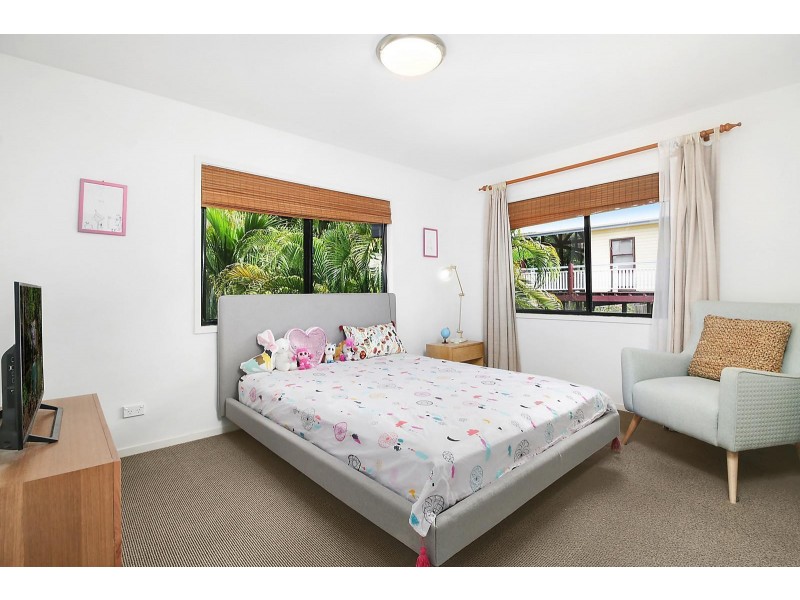 110 Jerrang Street, Indooroopilly QLD 4068