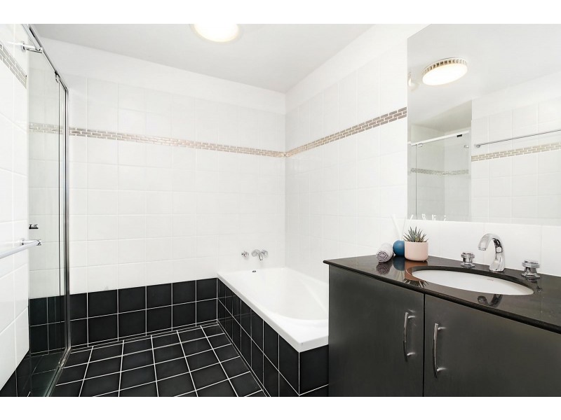 110 Jerrang Street, Indooroopilly QLD 4068