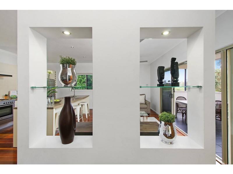 30 Woodtop Court, Ferny Hills QLD 4055