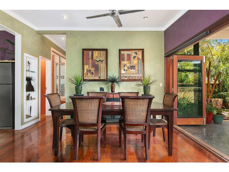 19 Taringa Parade, Indooroopilly QLD 4068