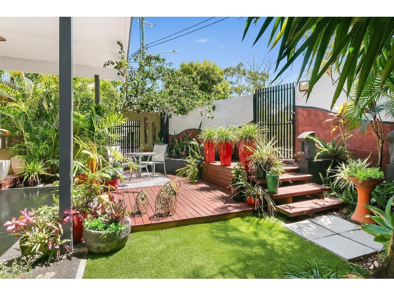 19 Taringa Parade, Indooroopilly QLD 4068