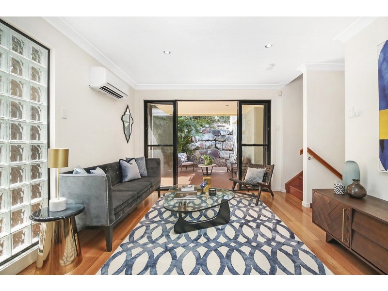 2/9 Eldon Street, Indooroopilly QLD 4068