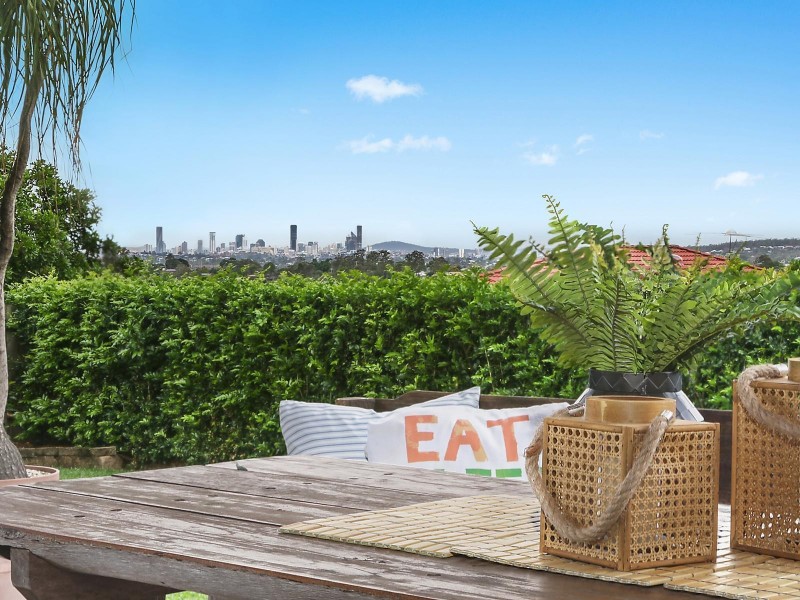 26 Yarraman Street, Arana Hills QLD 4054