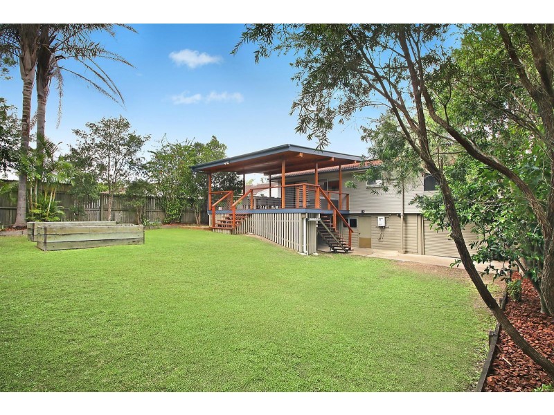 12 Arilpa Crescent, Ferny Hills QLD 4055