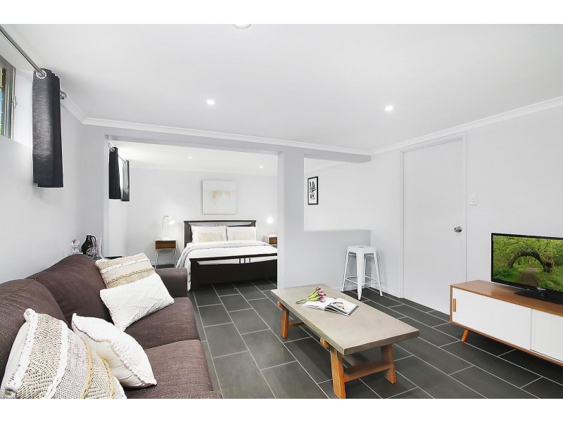12 Arilpa Crescent, Ferny Hills QLD 4055