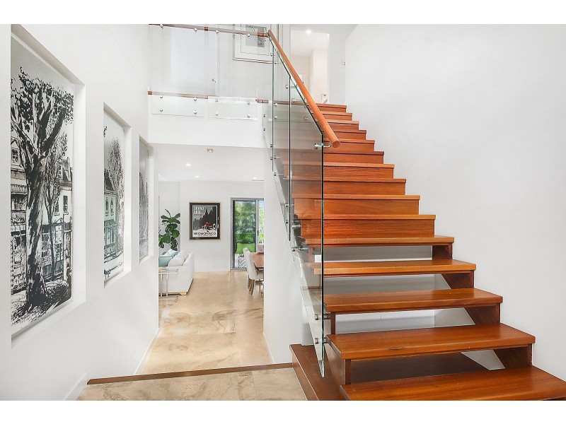 28 Ruth Miller Close, Fig Tree Pocket QLD 4069