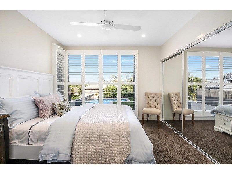 28 Ruth Miller Close, Fig Tree Pocket QLD 4069