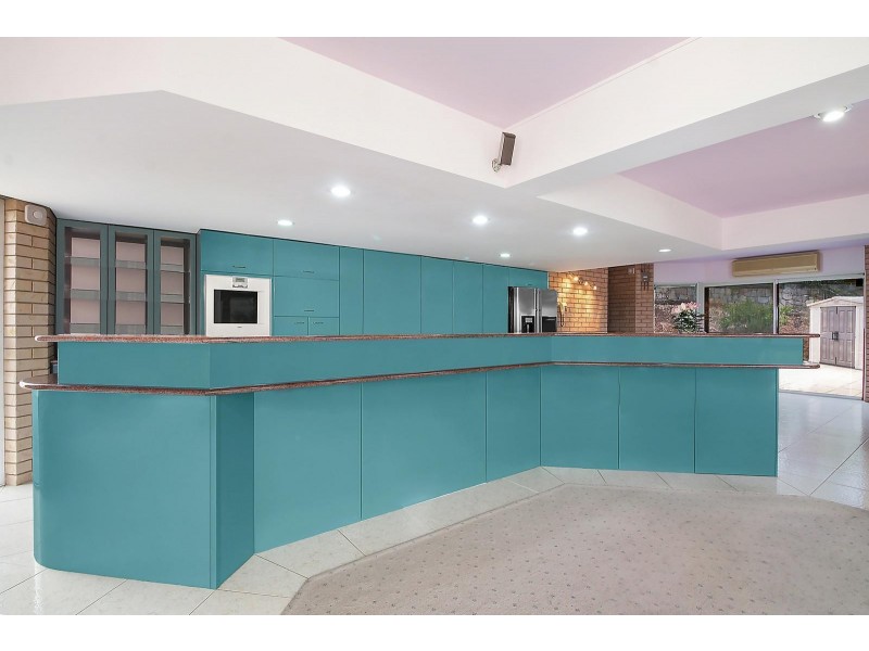 6 Devonshire Court, Carina Heights QLD 4152