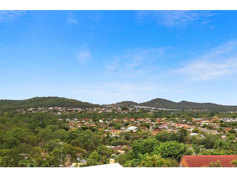 6 Devonshire Court, Carina Heights QLD 4152