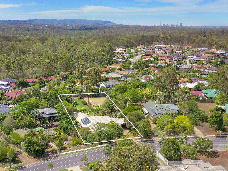 67 Pioneer Crescent, Bellbowrie QLD 4070
