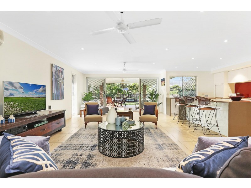 67 Pioneer Crescent, Bellbowrie QLD 4070