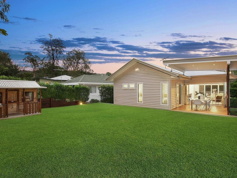 74 Goldsbrough Road, Taringa QLD 4068