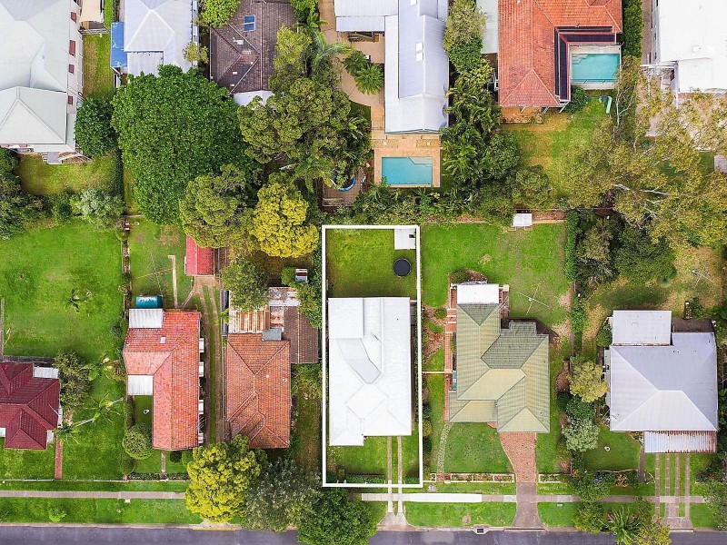 74 Goldsbrough Road, Taringa QLD 4068