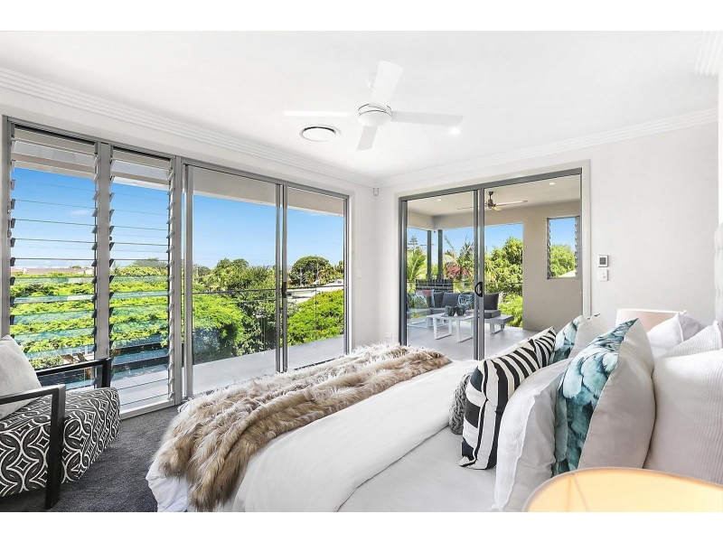 10 Taabinga Street, Wavell Heights QLD 4012