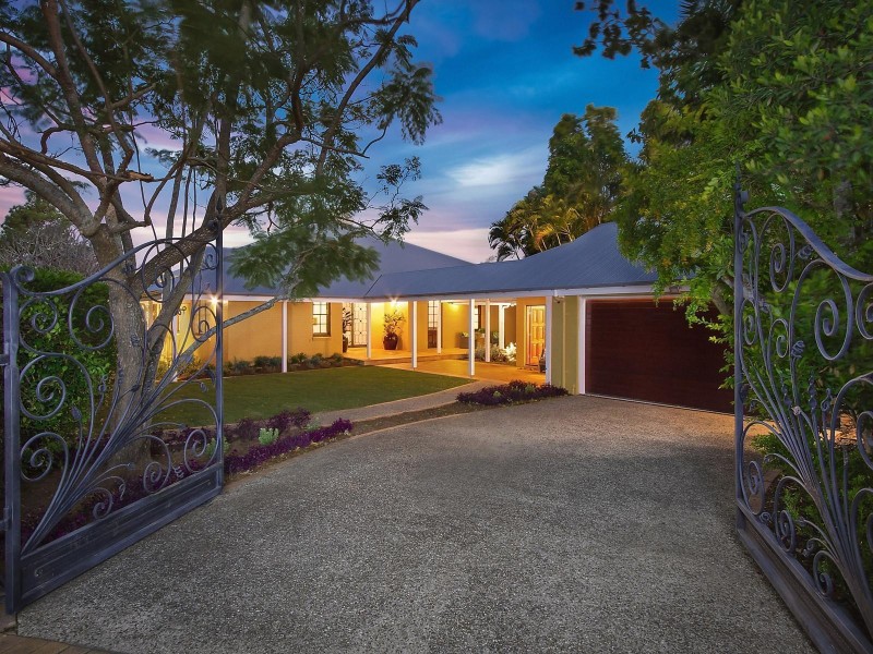 111 Cubberla Street, Fig Tree Pocket QLD 4069