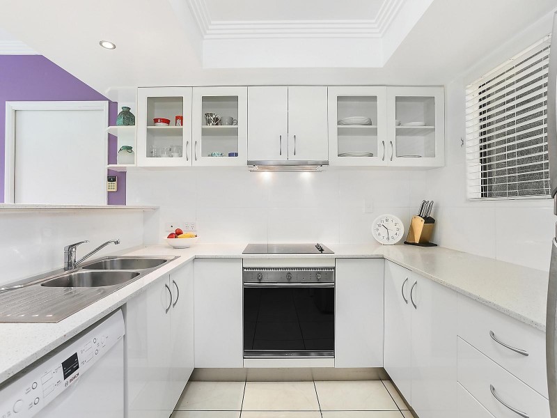 2/65 Indooroopilly Road, Taringa QLD 4068