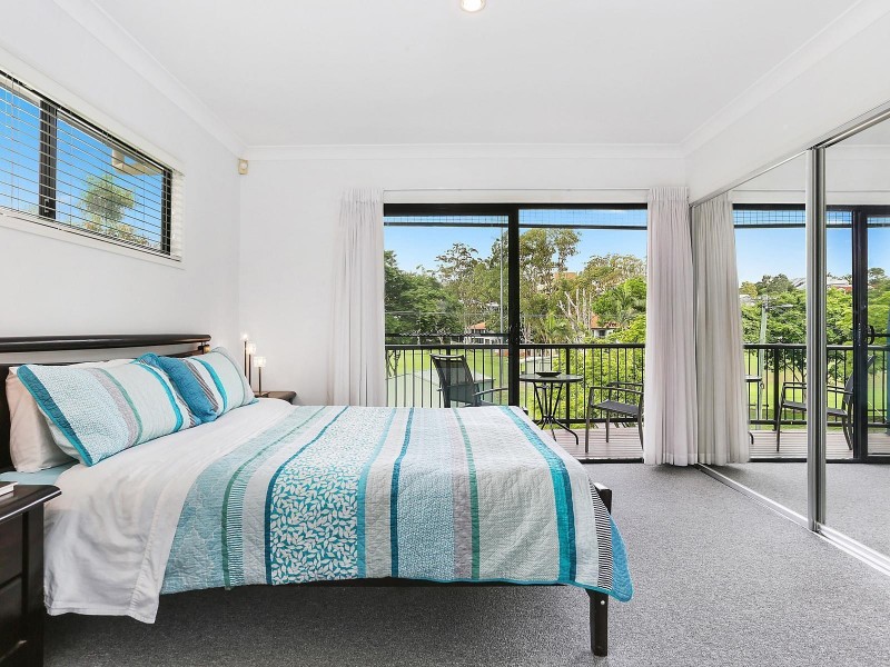 2/65 Indooroopilly Road, Taringa QLD 4068
