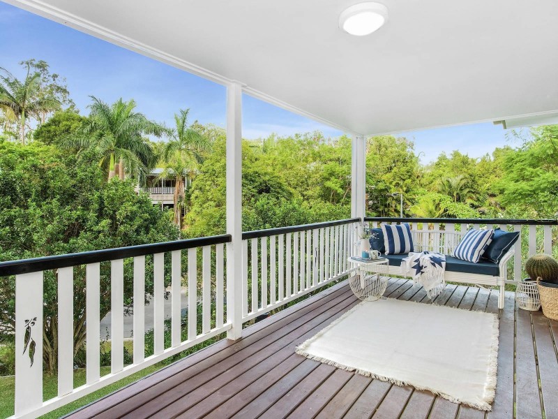 32 Binyara Street, Chapel Hill QLD 4069