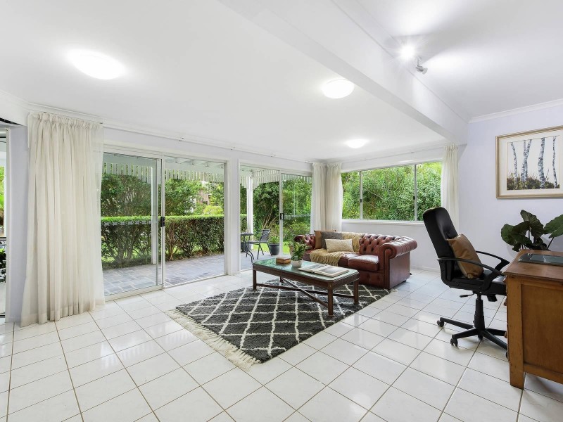 32 Binyara Street, Chapel Hill QLD 4069