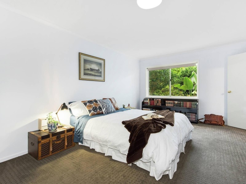 32 Binyara Street, Chapel Hill QLD 4069