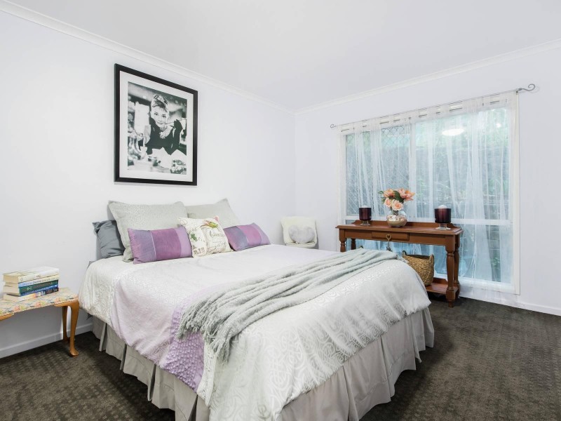 32 Binyara Street, Chapel Hill QLD 4069