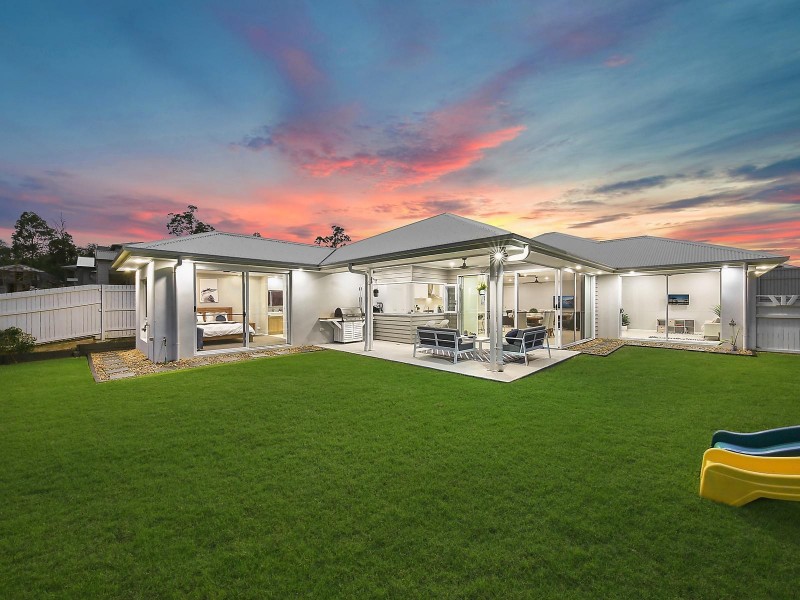 17 Albatross Street, Upper Kedron QLD 4055