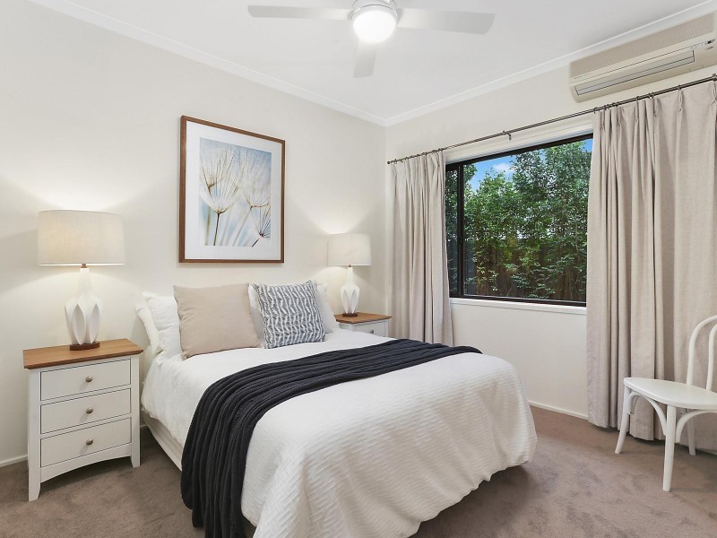 23 Fuelling Street, Chapel Hill QLD 4069