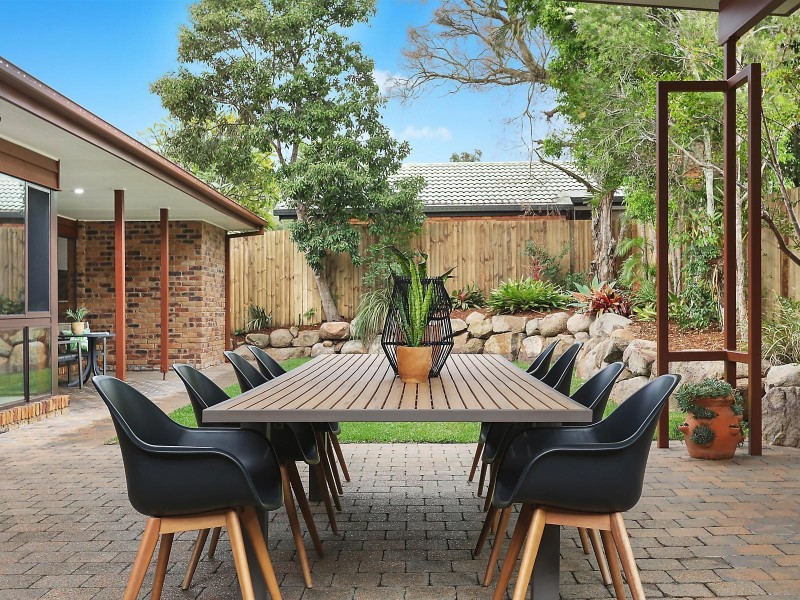 23 Fuelling Street, Chapel Hill QLD 4069