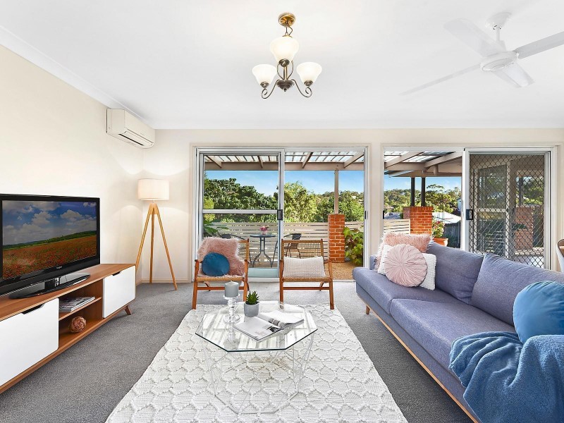 17 Woodfield Court, Ferny Hills QLD 4055