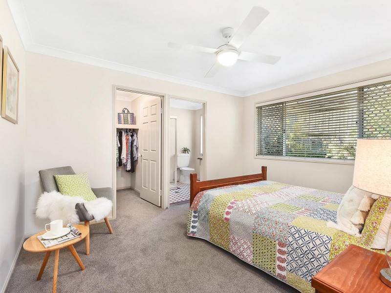 17 Woodfield Court, Ferny Hills QLD 4055