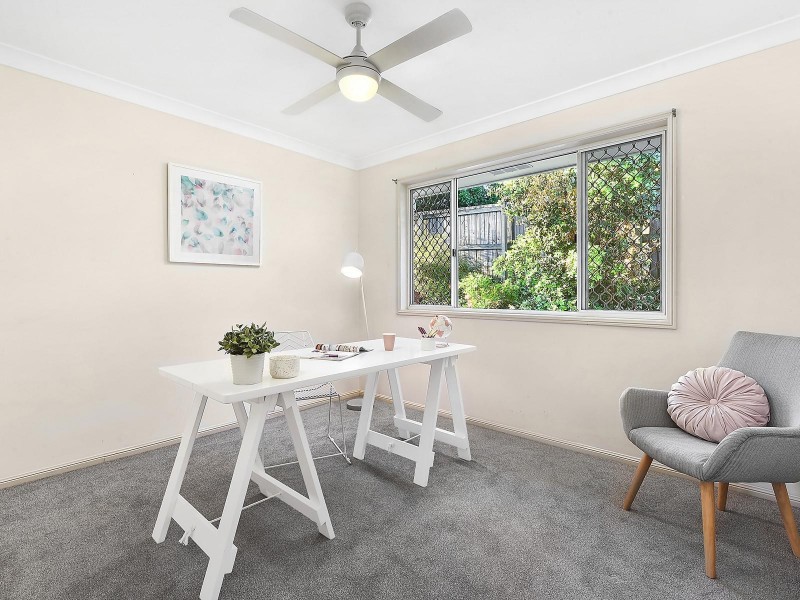 17 Woodfield Court, Ferny Hills QLD 4055