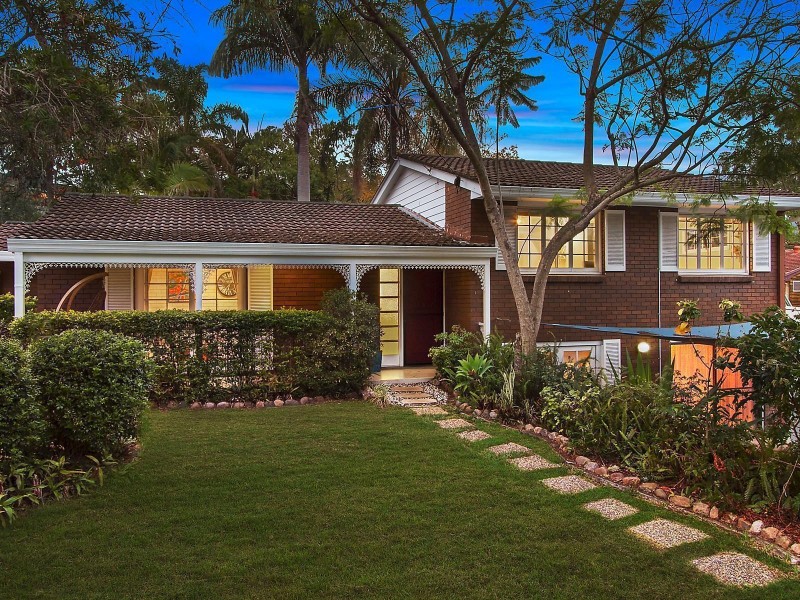 5 Stardust Street, Kenmore QLD 4069