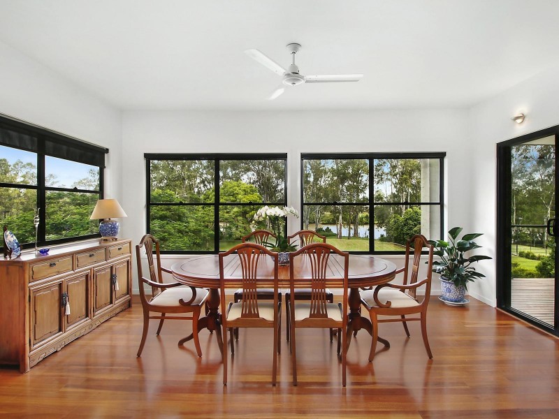 23 Robertson Place, Fig Tree Pocket QLD 4069