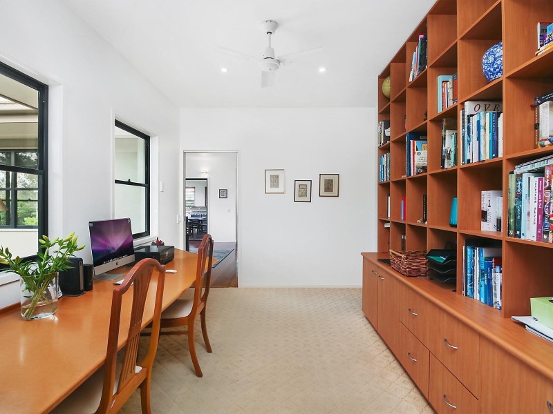 23 Robertson Place, Fig Tree Pocket QLD 4069