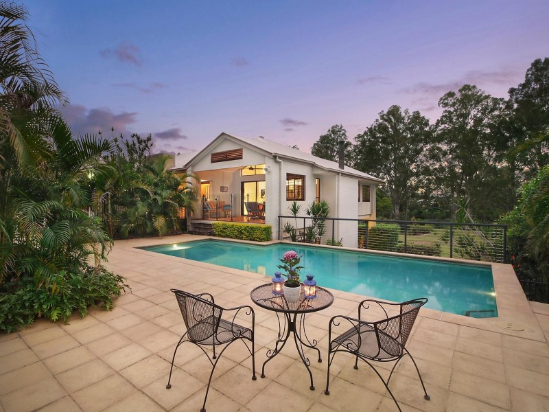 23 Robertson Place, Fig Tree Pocket QLD 4069