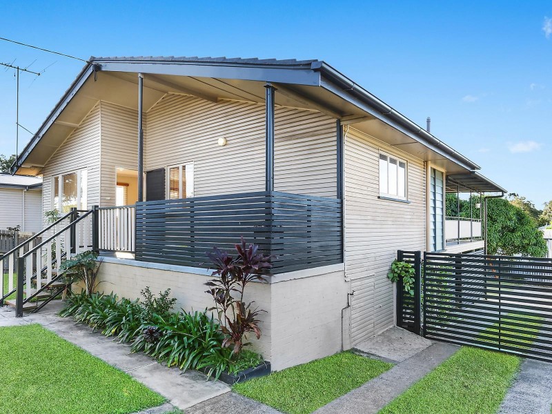 42 Patricks Road, Arana Hills QLD 4054