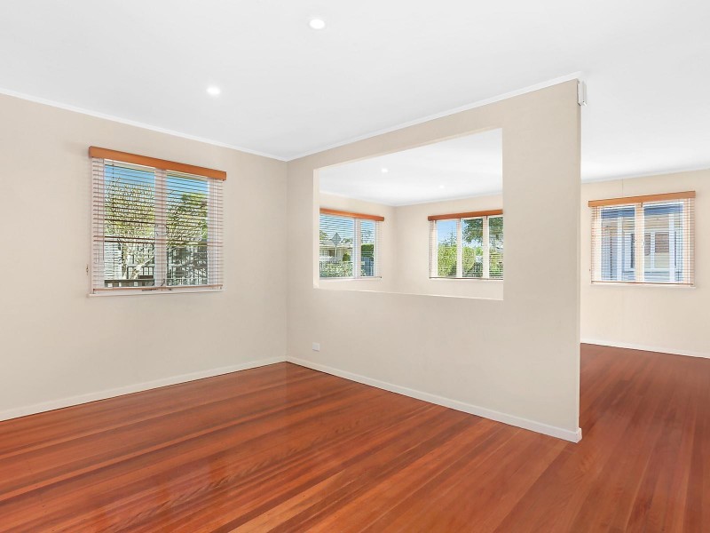 42 Patricks Road, Arana Hills QLD 4054