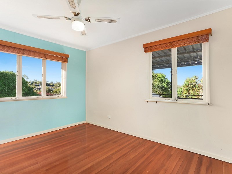 42 Patricks Road, Arana Hills QLD 4054